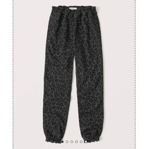 Abercrombie & Fitch matching leopard joggers